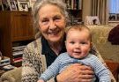 My 73-year-old mother babysat our neighbor’s child for 4 weeks … and never got paid a single dollar. Every morning. my mom showed up early, brought snacks from her own kitchen, cleaned the house, and cared for that little girl like family. The agreement was simple $80 a day.